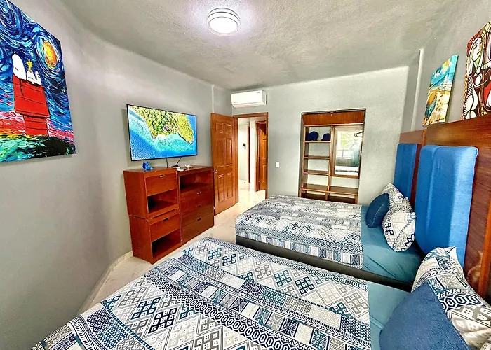 Espectacular Apto Remodelado, De Lujo Y A Pie De Playa Con Vista Al Mar